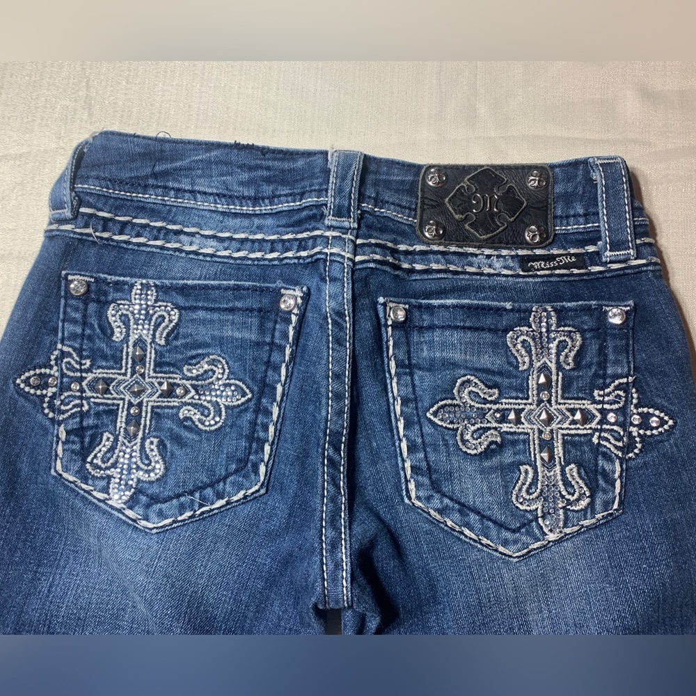 Miss Me Jeans 26 Exclusive LONG JE5333B3L Cross Pockets Rhinestone Distress